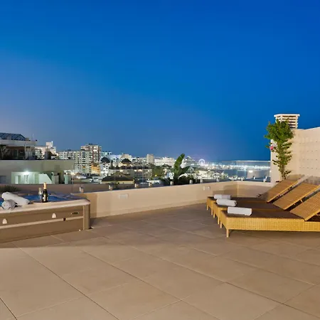 Sunny Penthouse With Amazing Pool By Costarentals - Ref 214 *
