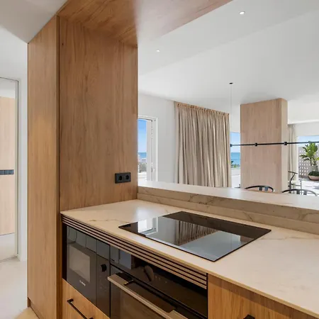 Sunny Penthouse With Amazing Pool By Costarentals - Ref 214 *